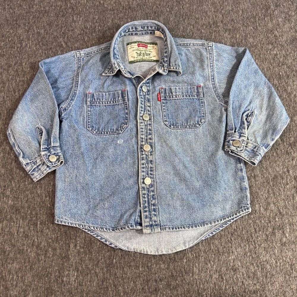 Levis Kids Light Wash Denim Long Sleeve Button Down Shirt Two Pocket Top VTG